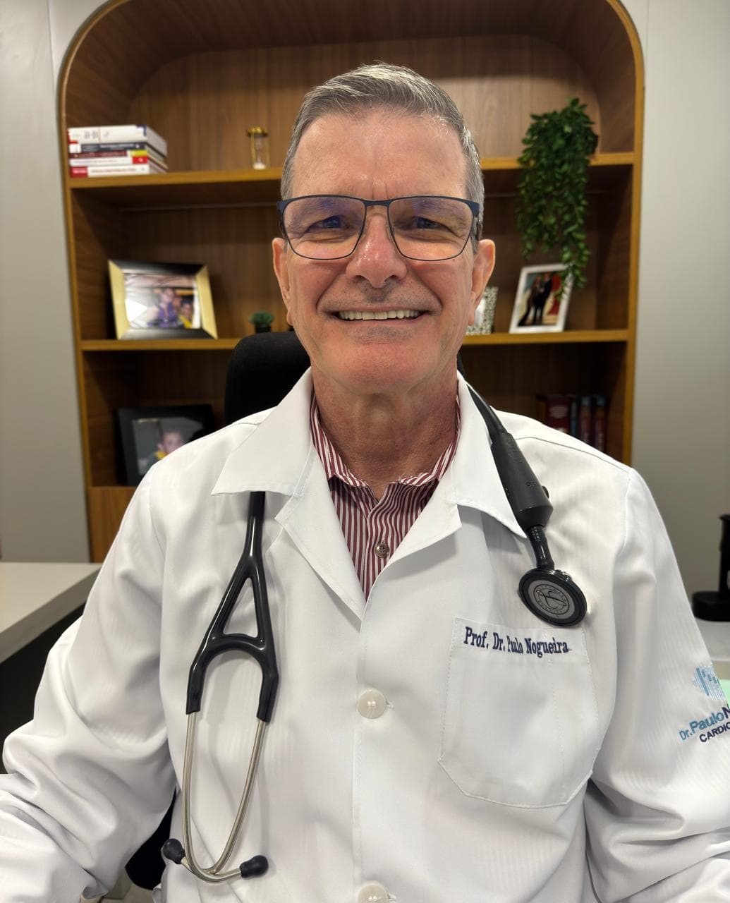 Foto oficial de Dr. Paulo Roberto Nogueira